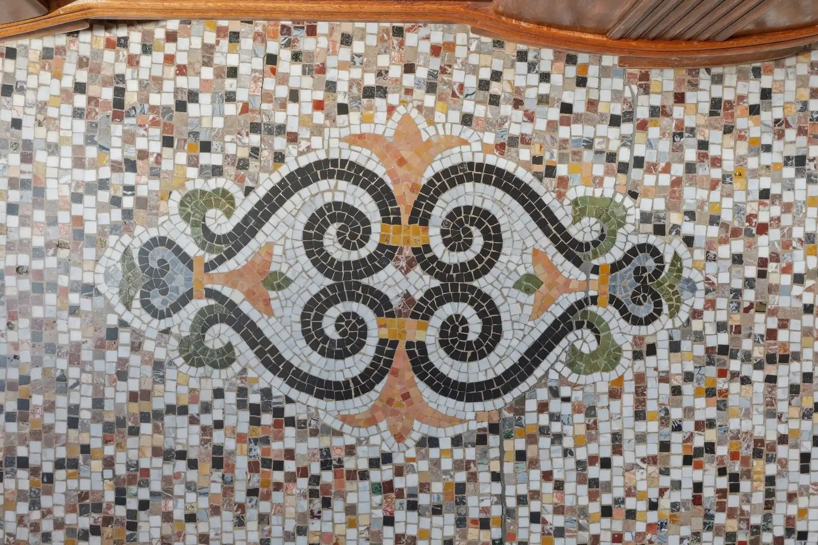 AUTHENTIEK HERENHUIS MET PRAKTIJKRUIMTE, TUIN EN GARAGE MET STALLEN IN HARTJE BORGLOON foto 8