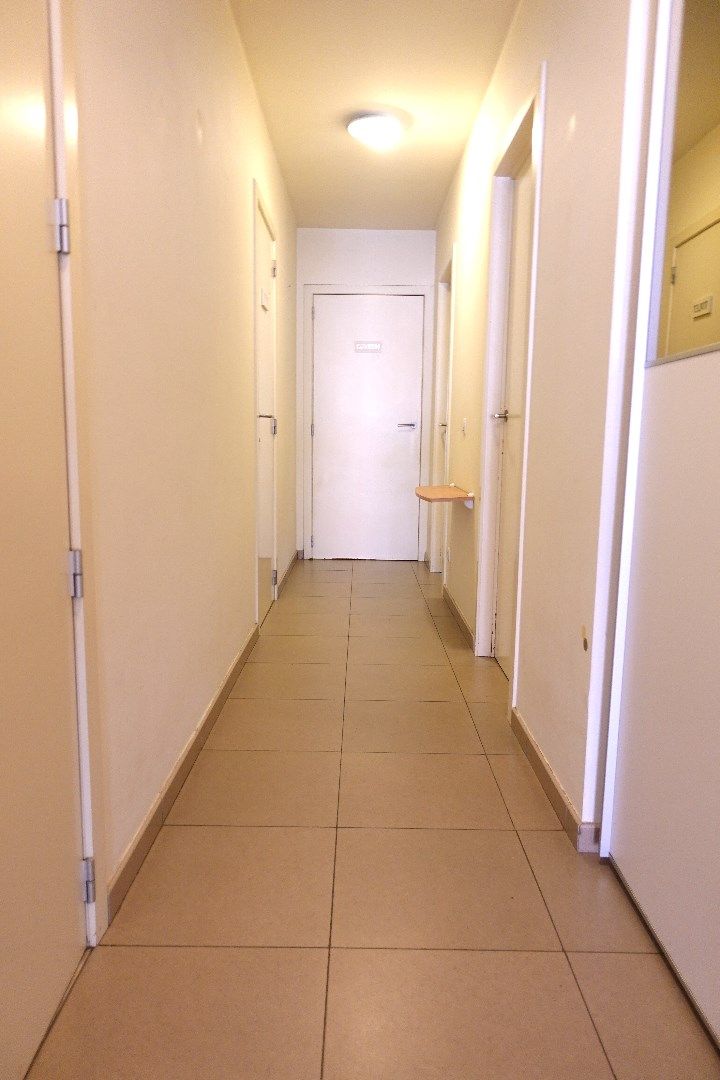 Ruim appartement met 2 slaapkamers te huur in centrum Gistel. foto 5