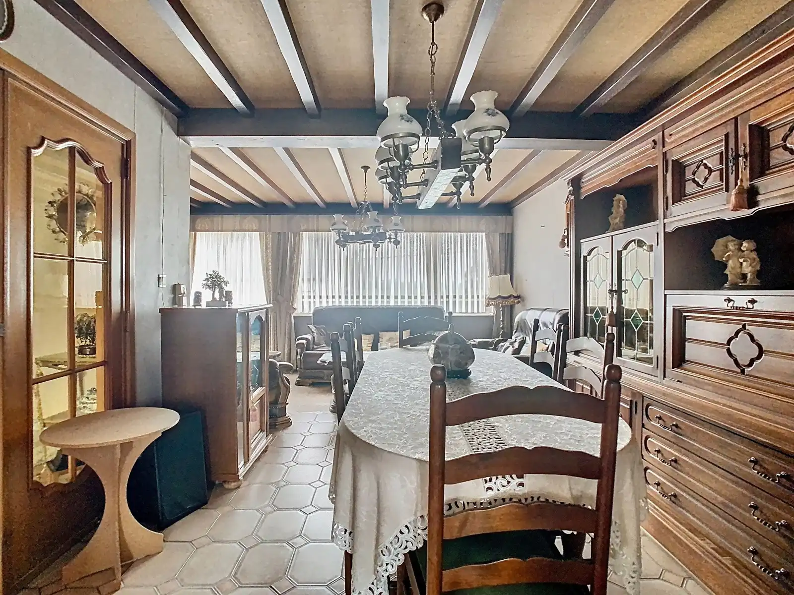 Ruime Woning met 3 SLPK, Tuin én Garage! foto 2