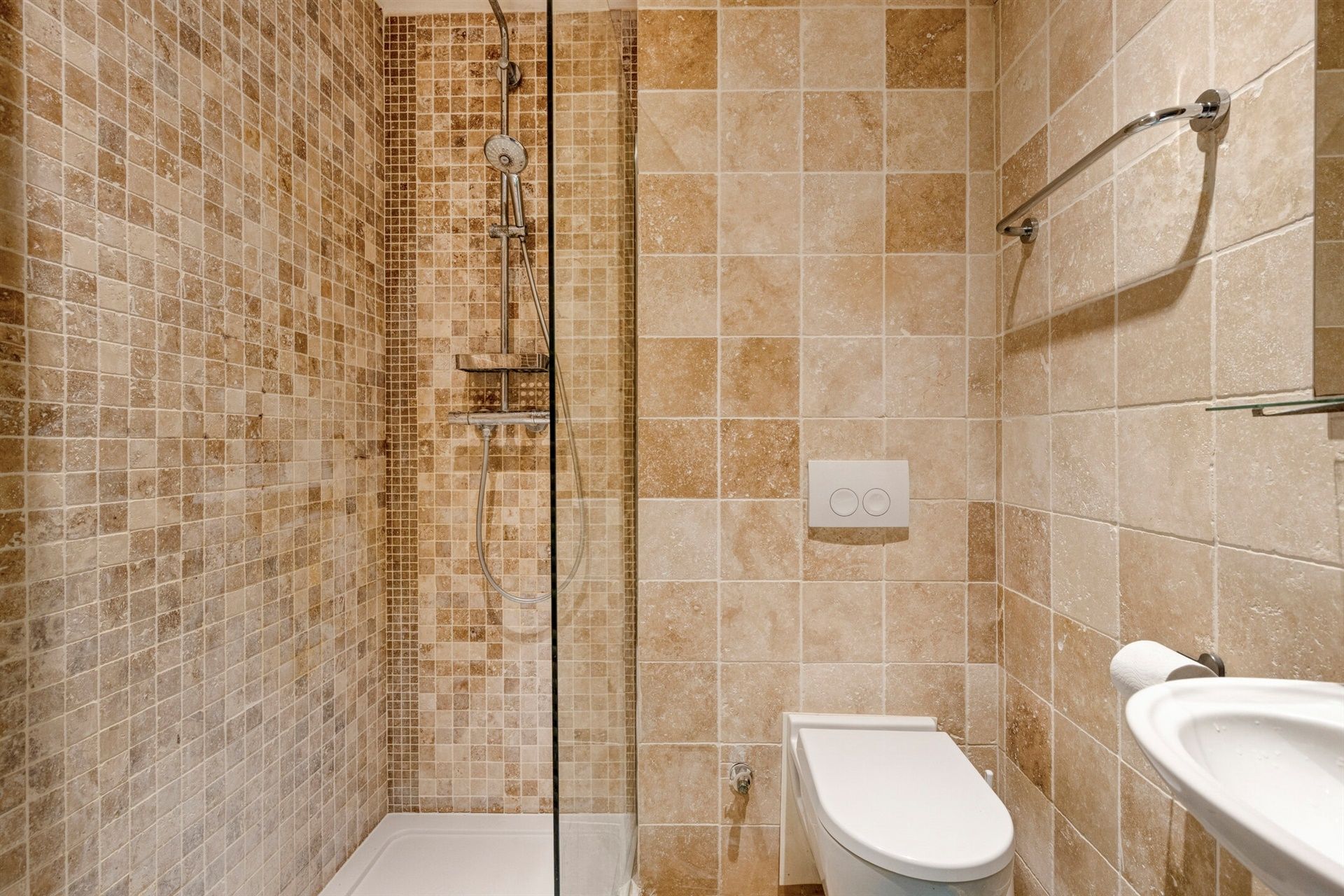 Gerenoveerde woning nabij het centrum foto 8