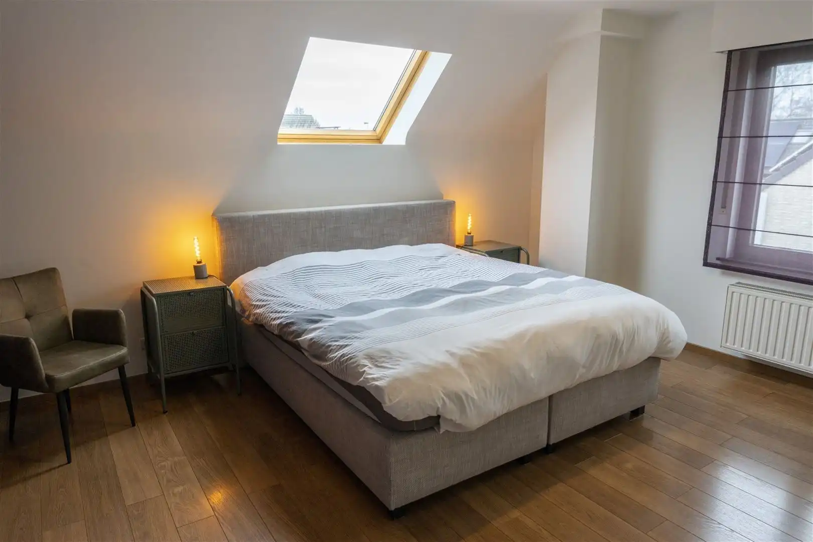 Kwalitatief afgewerkte woning met zonnige tuin, 3 slaapkamers en bureau. foto 16