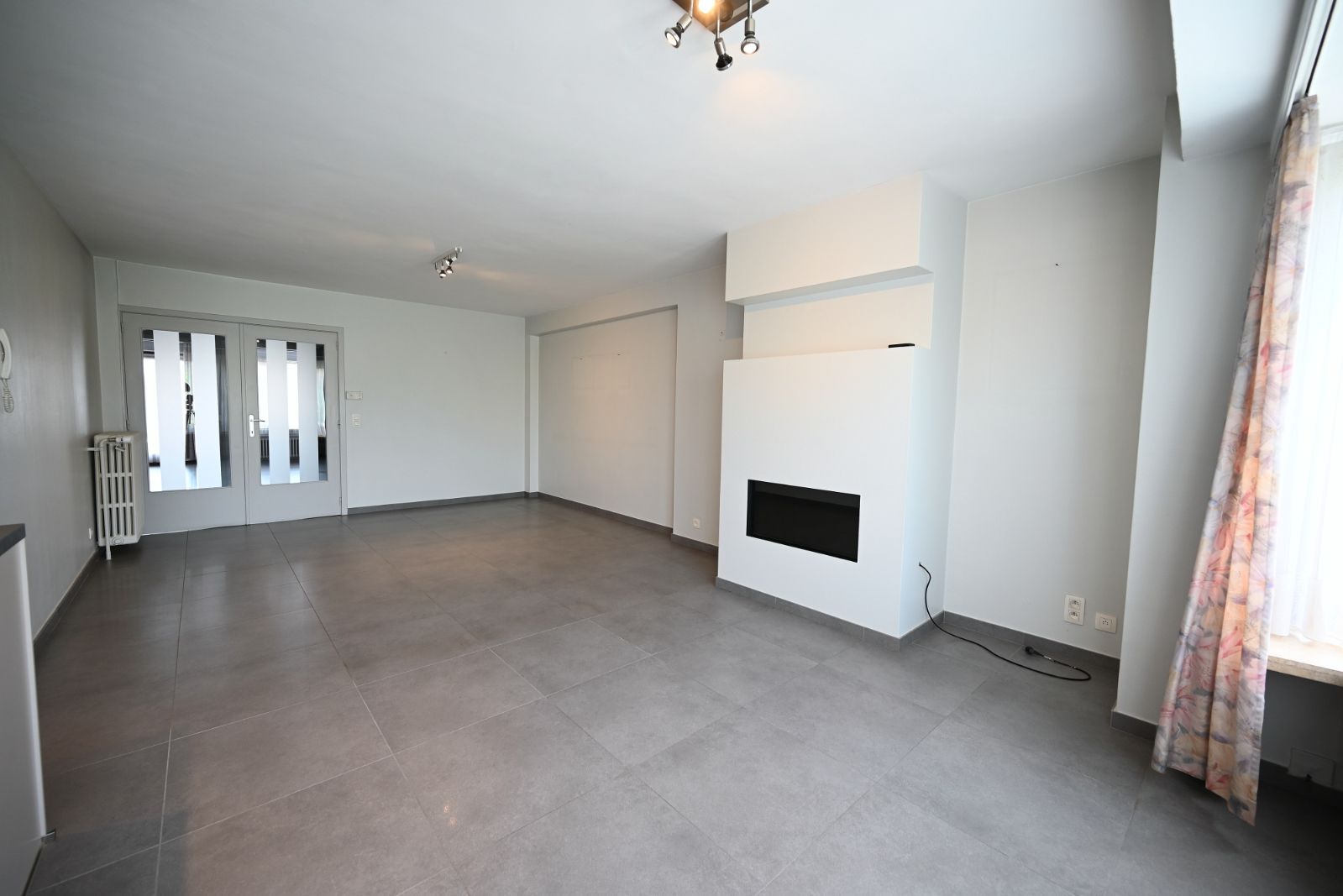 Mooi afgewerkt appartement met 2 slaapkamers foto {{pictureIndex}}