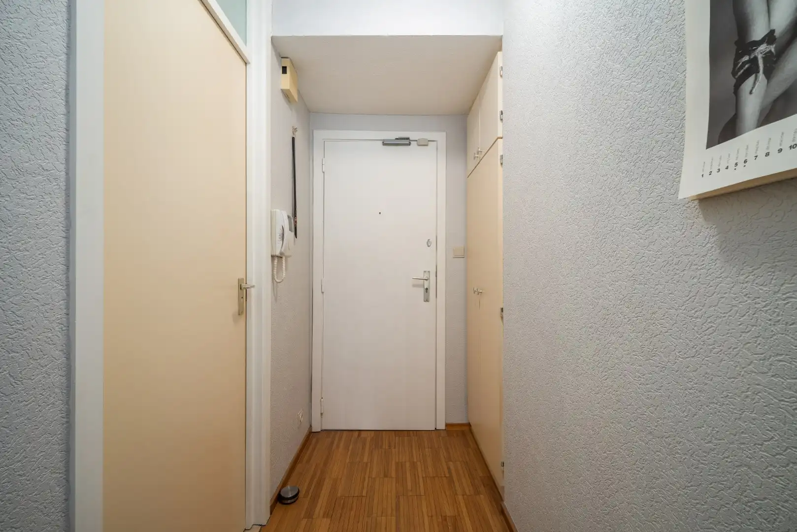 Ruime studio met terras foto 12