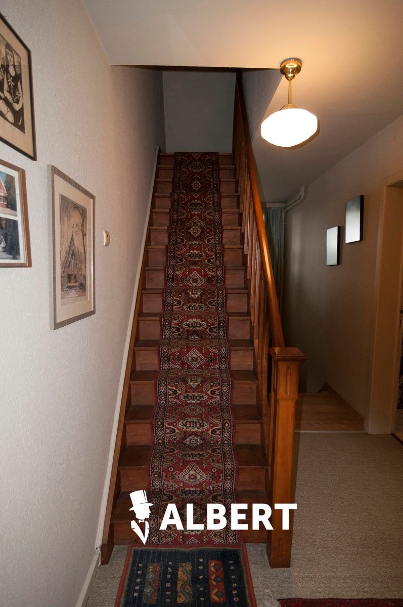 Gunstig gelegen, ruime, tijdloze woning op prachtig perceel! foto 16