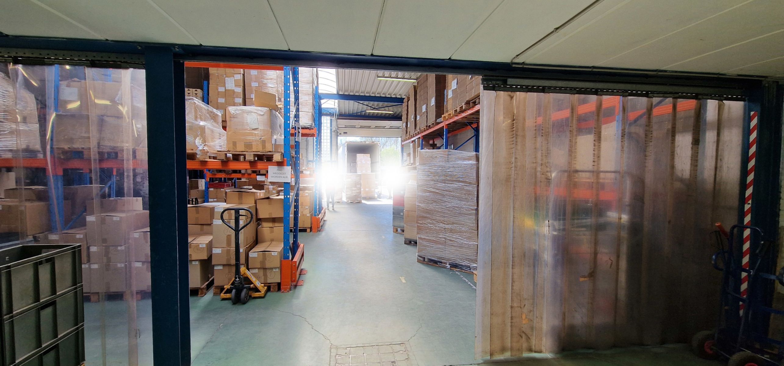 Grote magazijnruimte/atelier met kantoor te koop in Deurne  foto 52