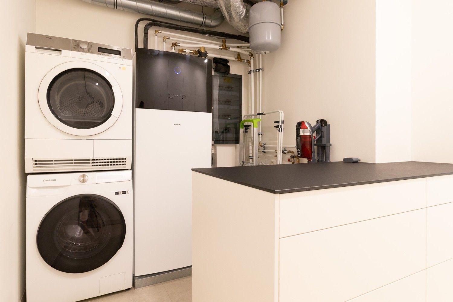 Genk, Winterslagstraat 24 bus 22 - Luxueus afgewerkt appartement met prachtig uitzicht op het "stadsbos" in hartje Genk. foto 13
