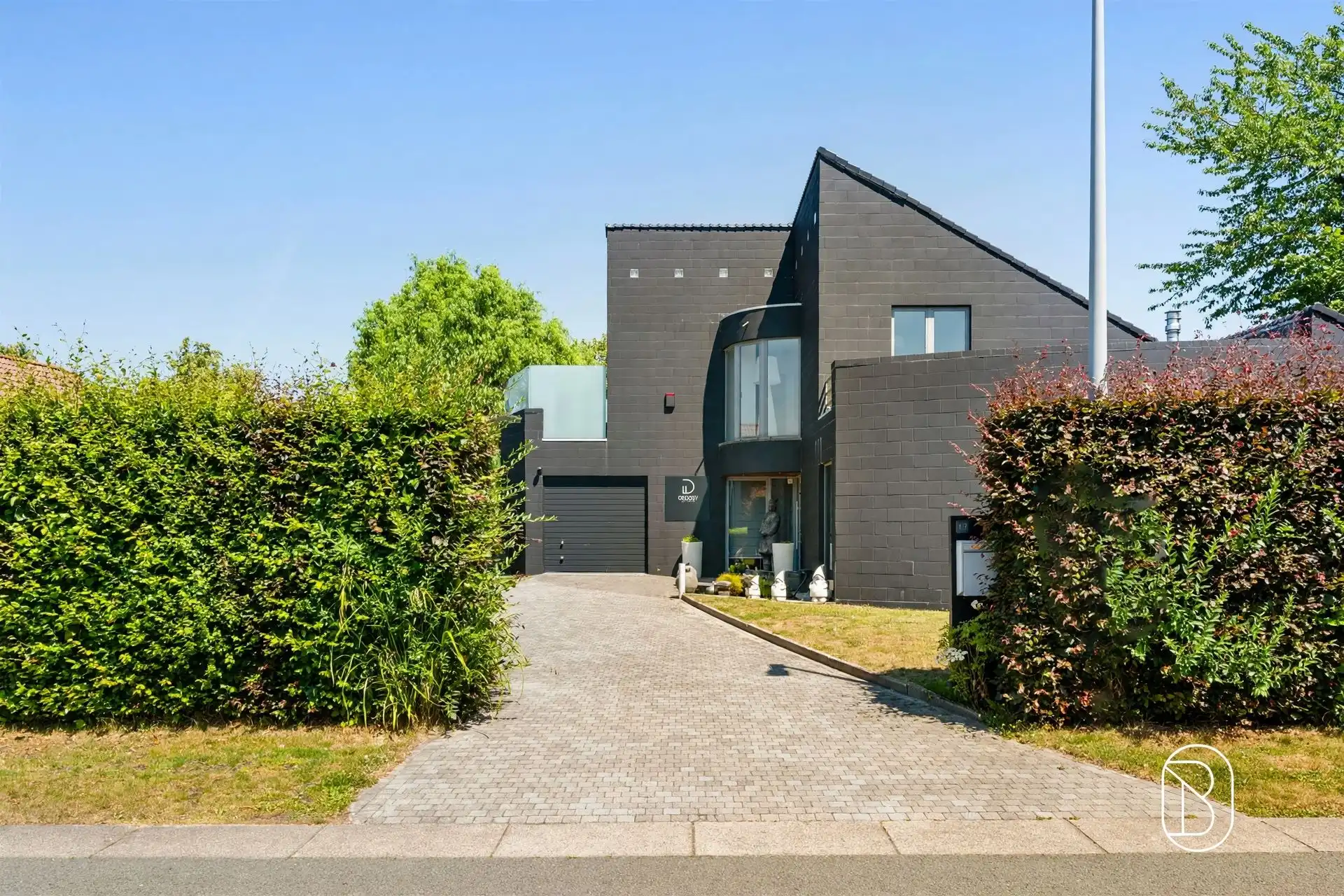 Instapklare mooie villa met 3 slk.  foto 2