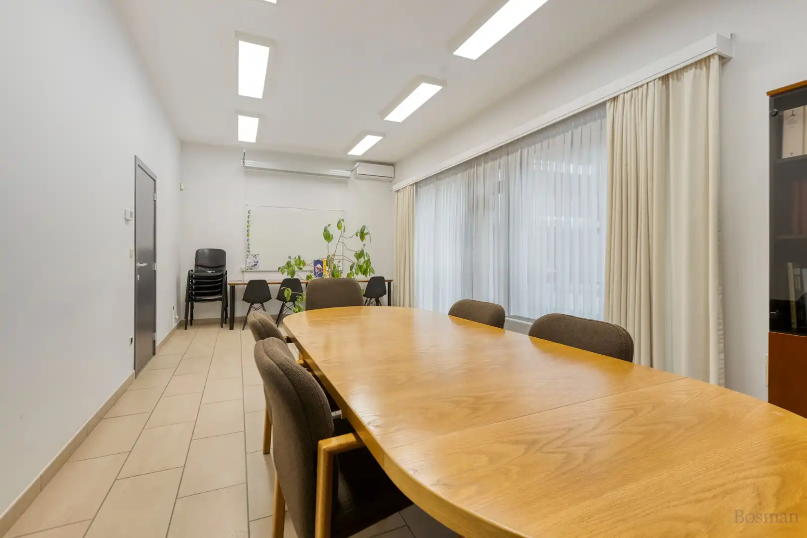 Ruim handelspand te koop in centrum Tessenderlo foto 17