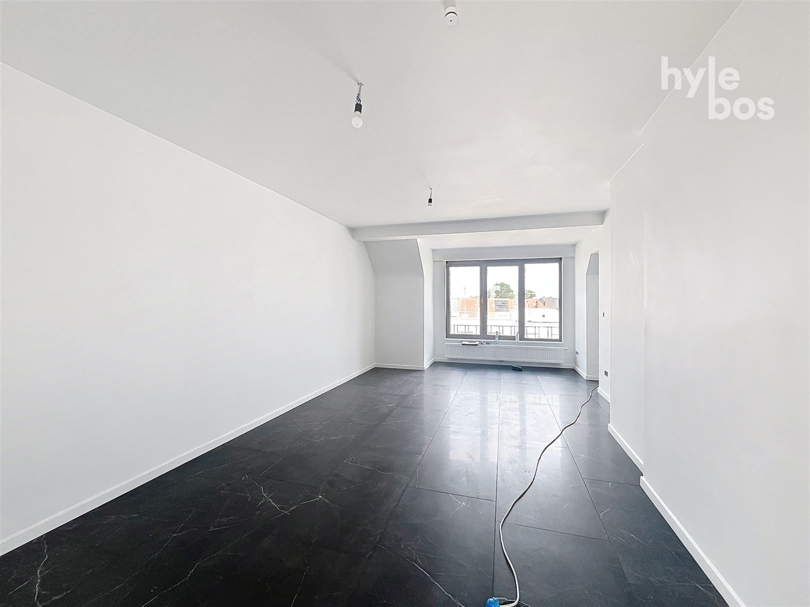 Centraal gelegen gerenoveerd 1 slaapkamer appartement foto 3