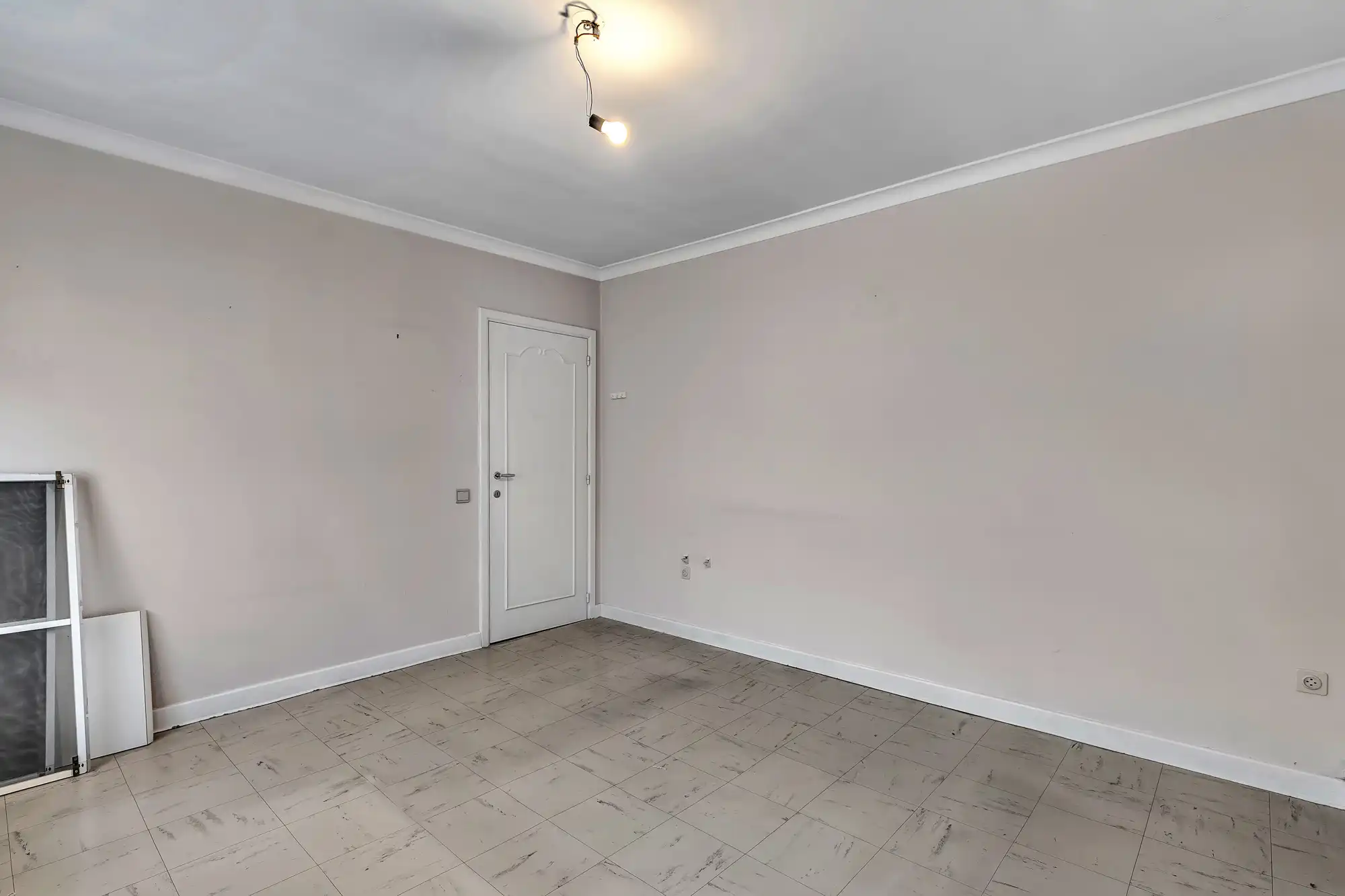 Te moderniseren woning met 3 slaapkamers en garage foto 20