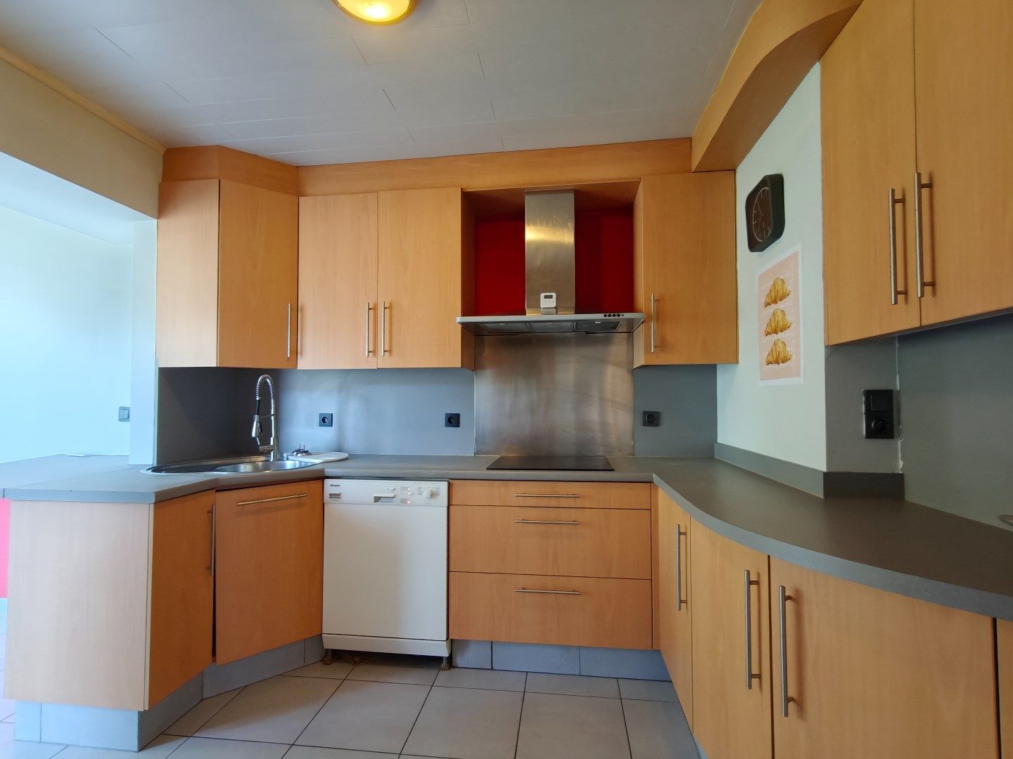 Ruime bel-étagewoning met garage, tuin en vier slaapkamers  foto 5
