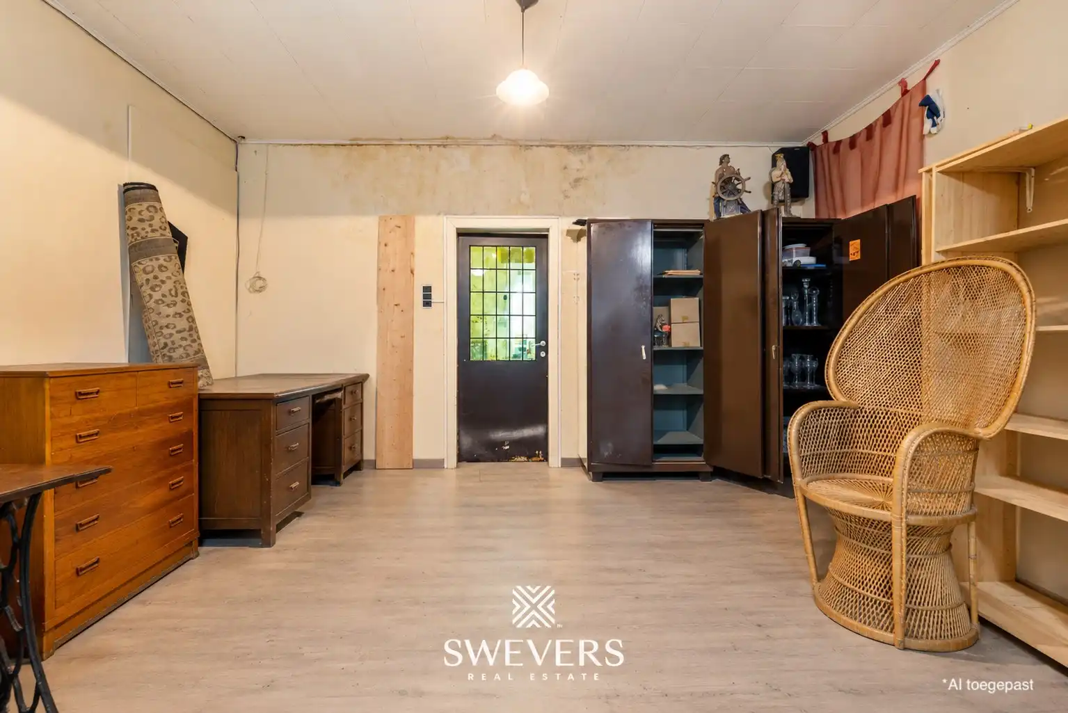 Uitstekend gelegen te renoveren woning met 3 slaapkamers foto 9