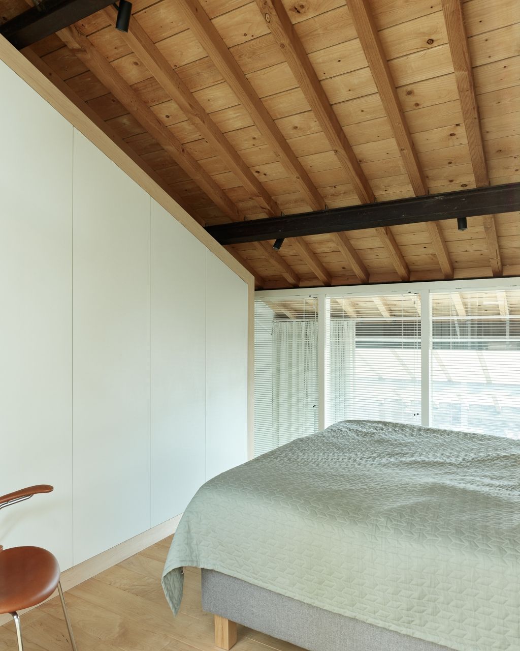 Luxueus en tijdloos – Exceptionele loft met 2 slaapkamers (mogelijkheid tot 3), ontworpen door ‘Plano Architecten’, in een beschermd gebouw met een rijkelijke industriële voorgeschiedenis. foto 18