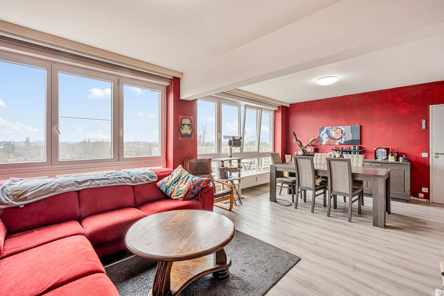 Instapklaar 3-slaapkamerappartement met terras en uitzicht foto 4