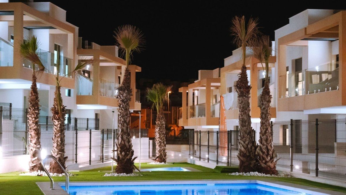 Bemeubeld dakappartement in Orihuela Costa foto {{pictureIndex}}