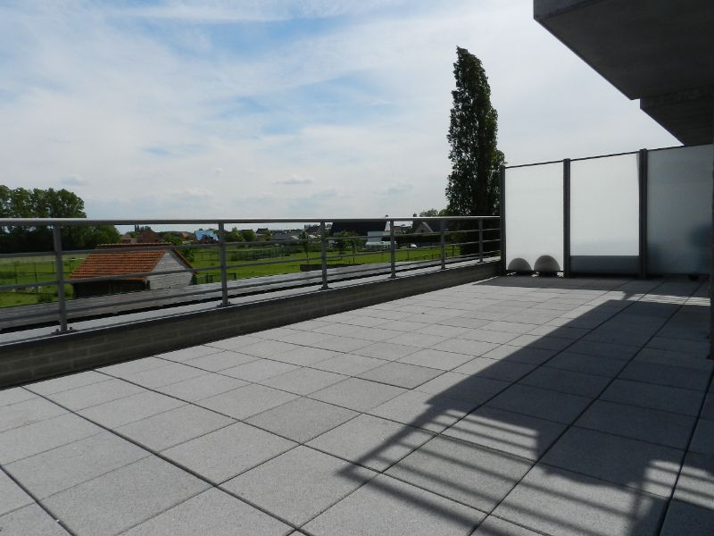 APPARTEMENT met terras  30m² foto {{pictureIndex}}