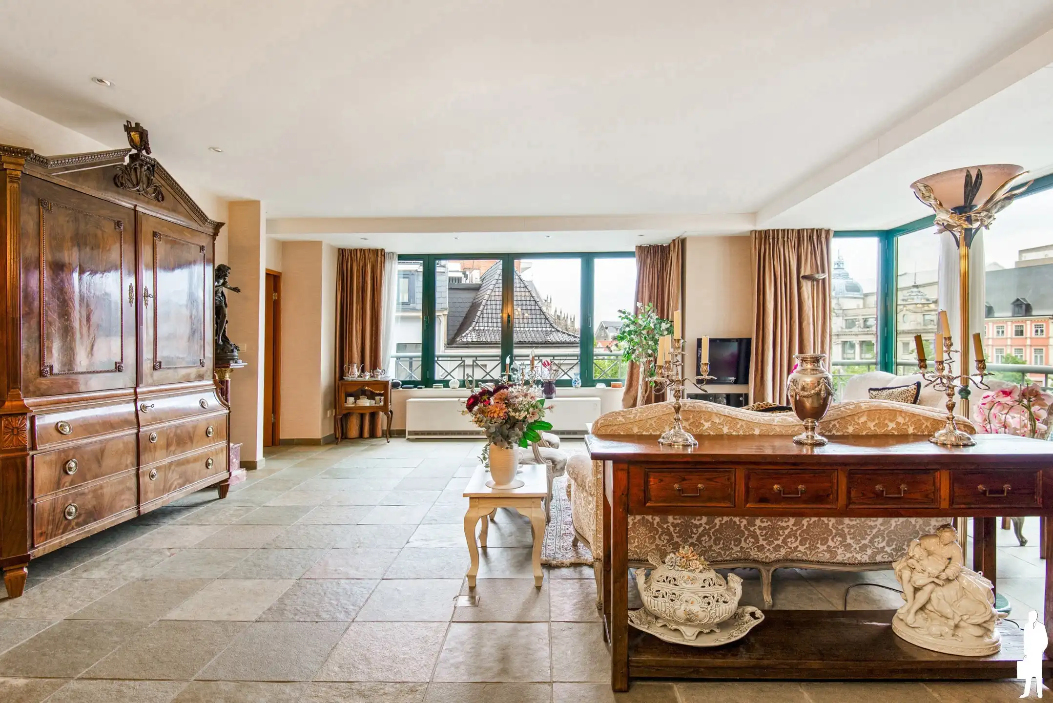 Dubbelappartement met zicht op Groenplaats en Kathedraal foto 8