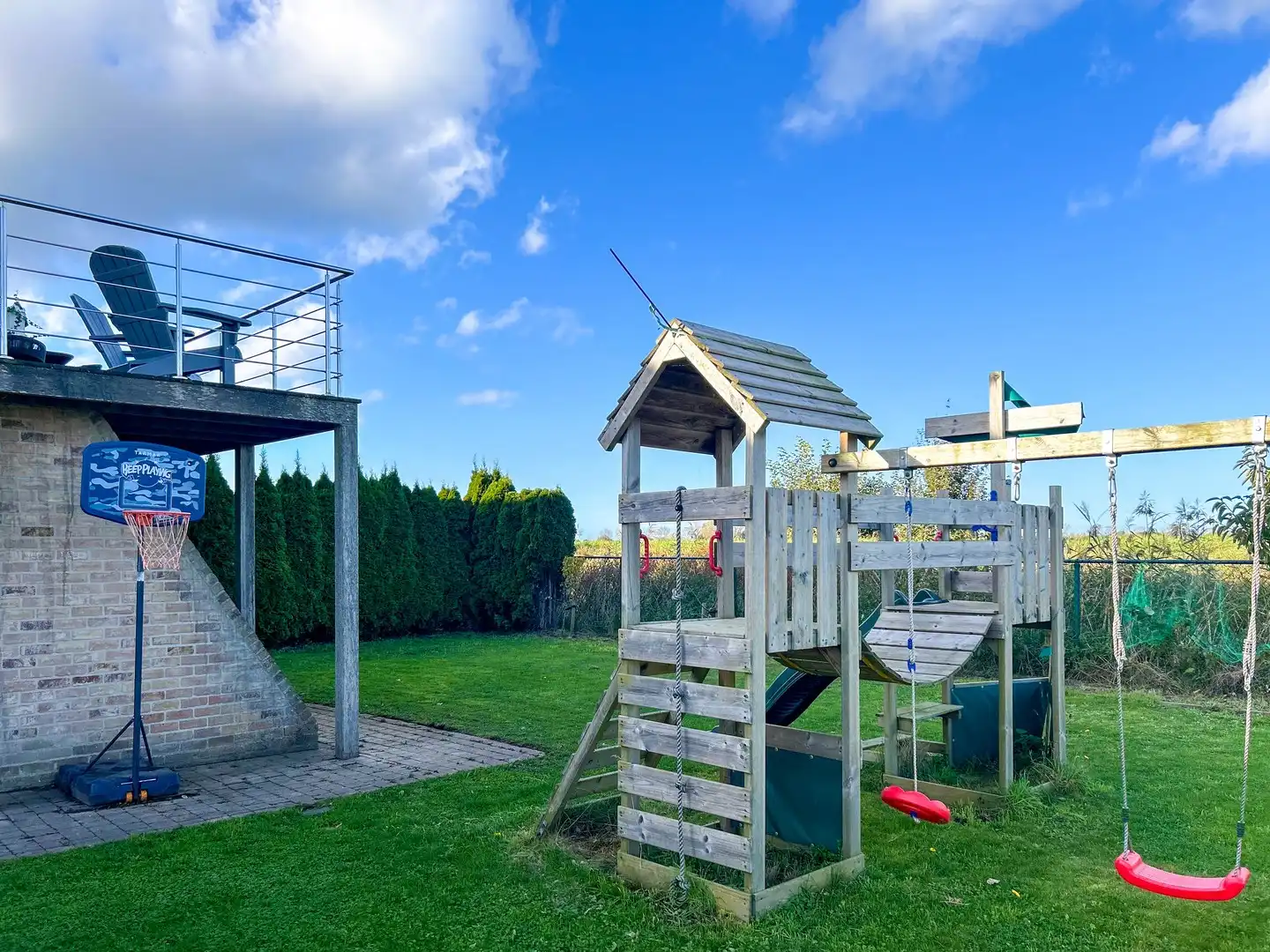 Ruime koppelwoning met waanzinnig zicht over spaarbekken en EPC A foto 20