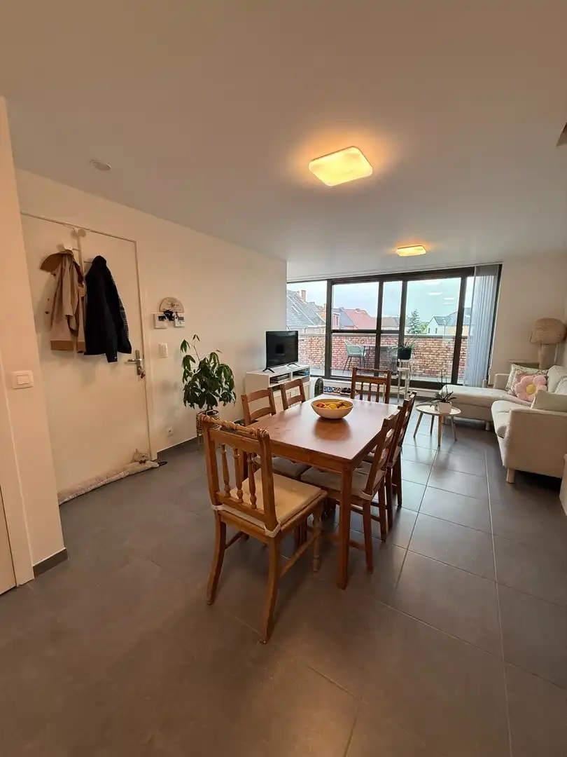 Prachtig instapklaar 1-slaapkamer duplex-appartement vlakbij het centrum van Diepenbeek. foto 5
