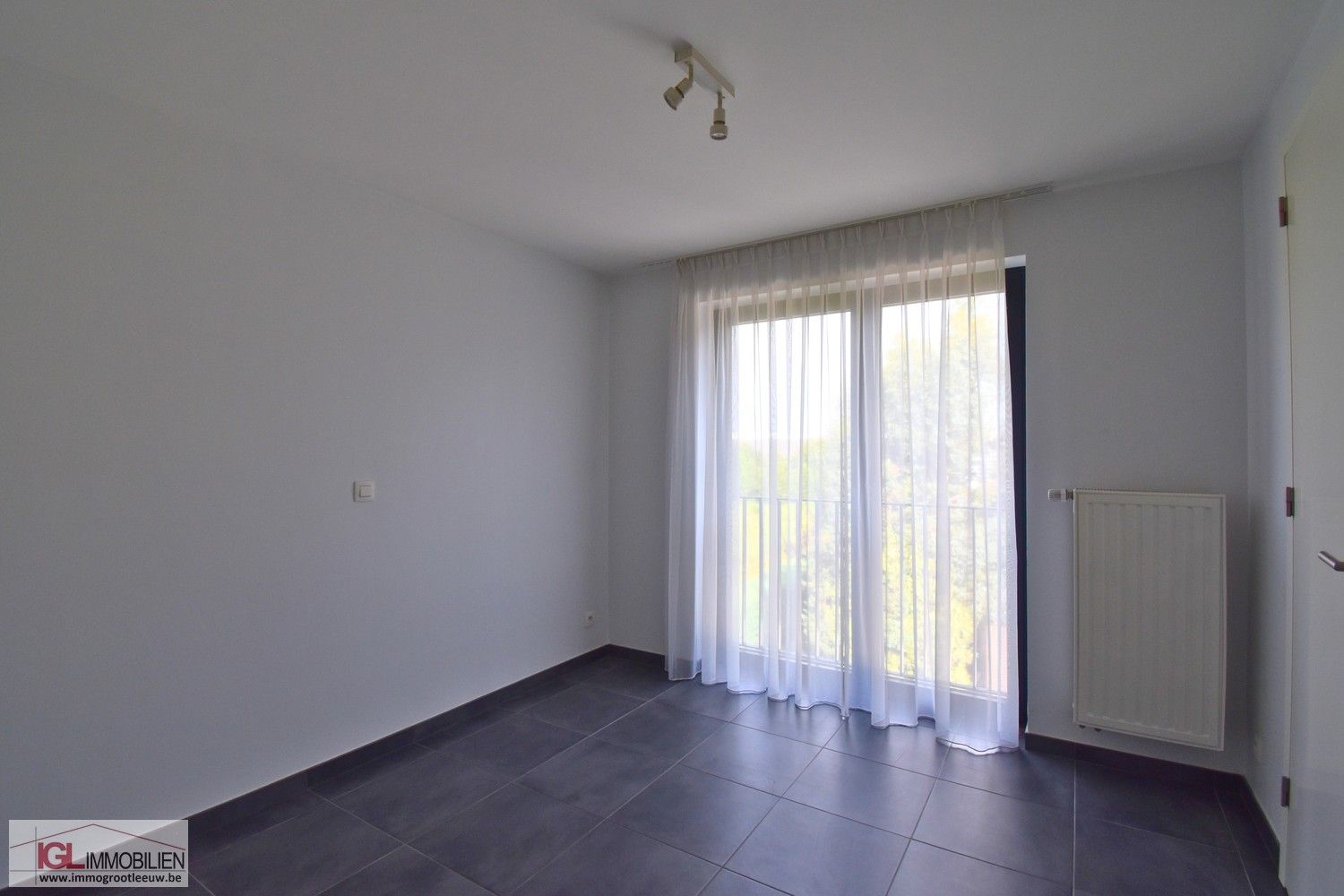 Triplex nieuwbouwappartement met 4 slaapkamers en garage foto 10