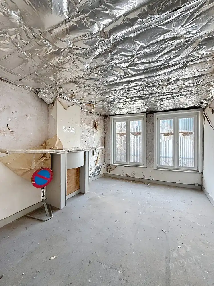 Handelspand met woonst op centrale ligging in Sint-Truiden foto 11