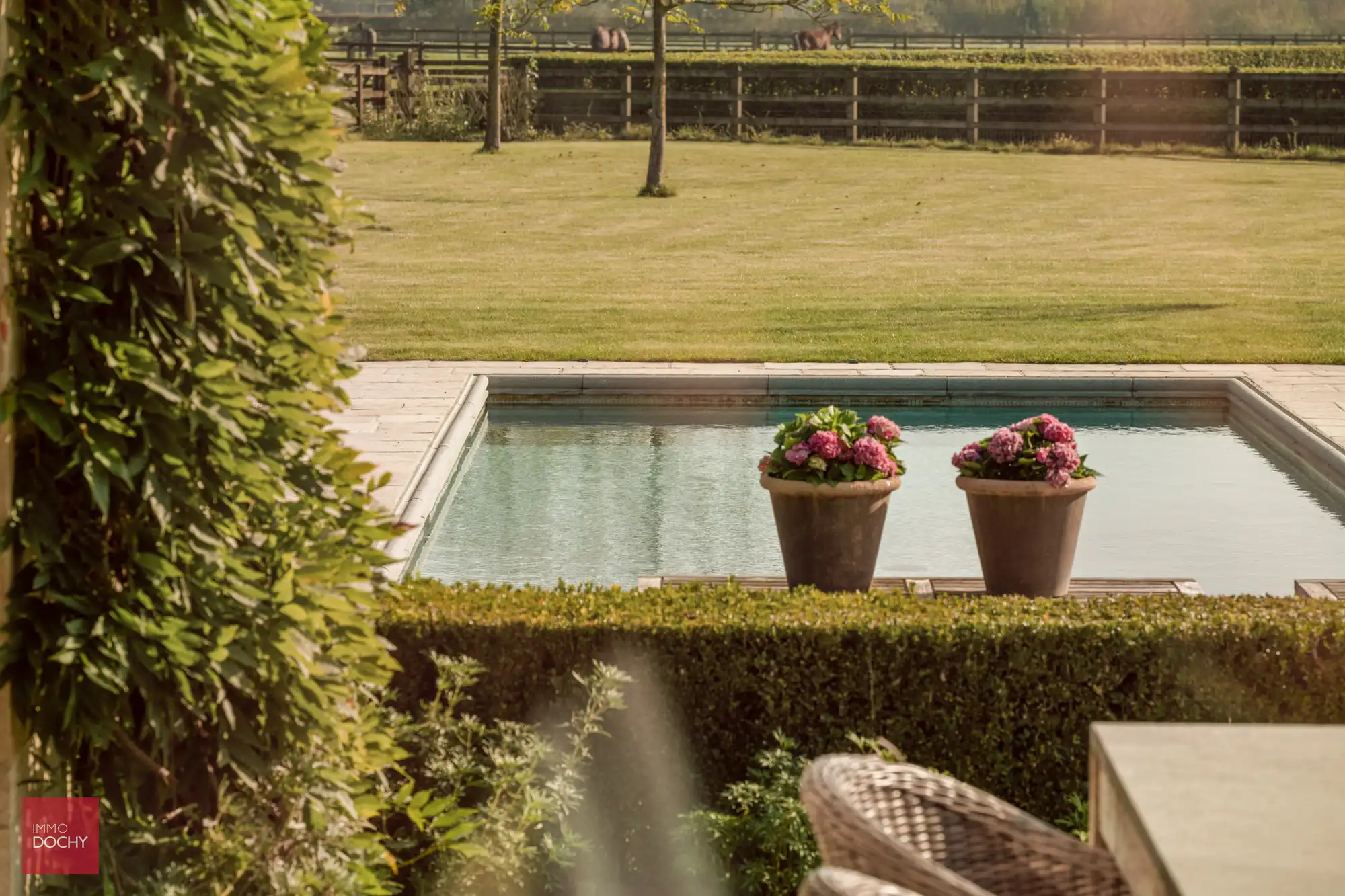 Recente luxe-villa met zwembad foto 27