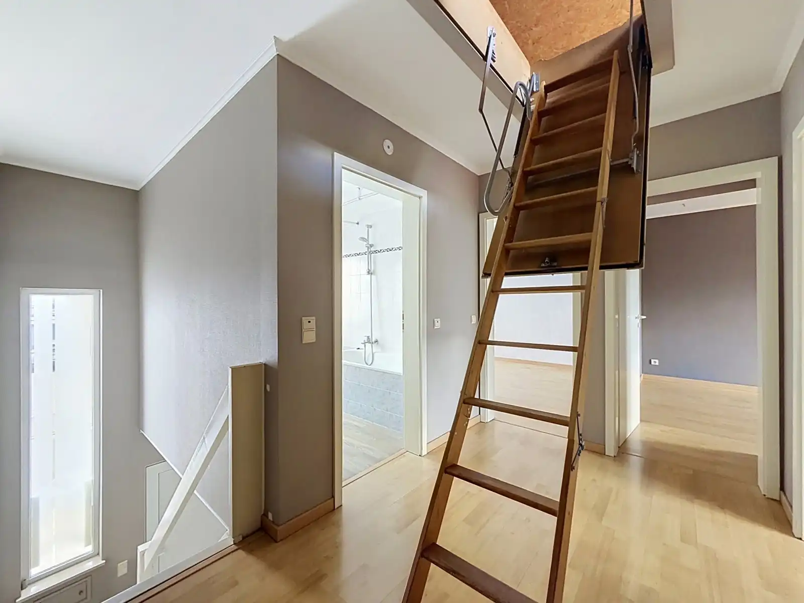 Instapklare Woning Met 3 SLPK, Garage én Tuin! foto 10