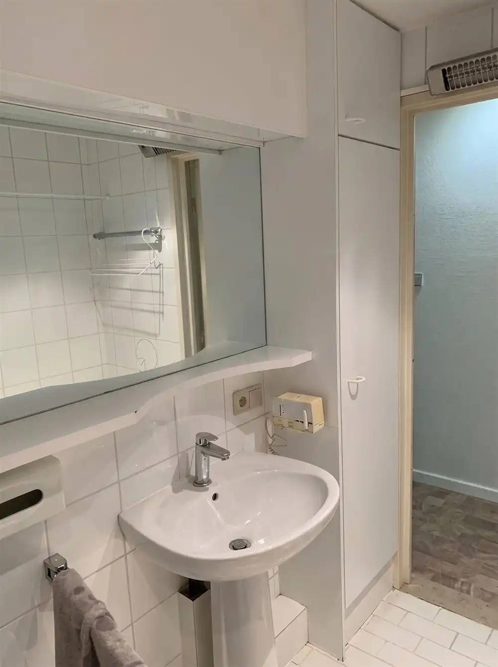 Ruim  en gemeubeld appartement met terras  | Belgiëlei foto 15