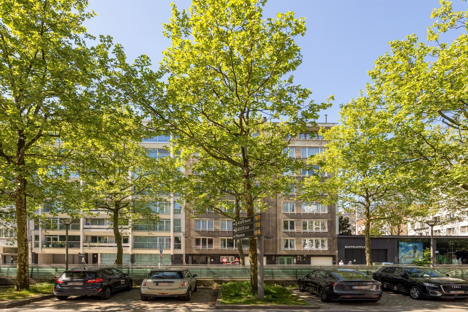 Zeer ruim appartement met 3 slaapkamers op TOP-locatie foto 2