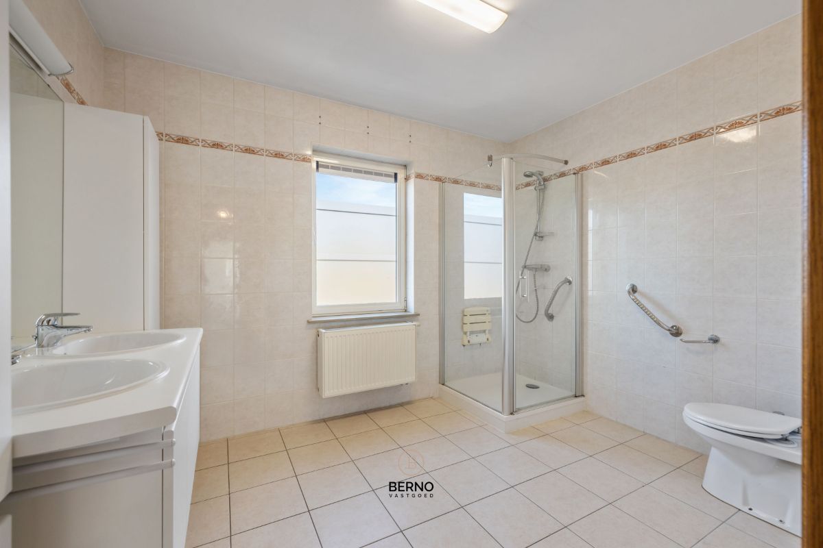 Ruim appartement in centrum Hamme foto 11