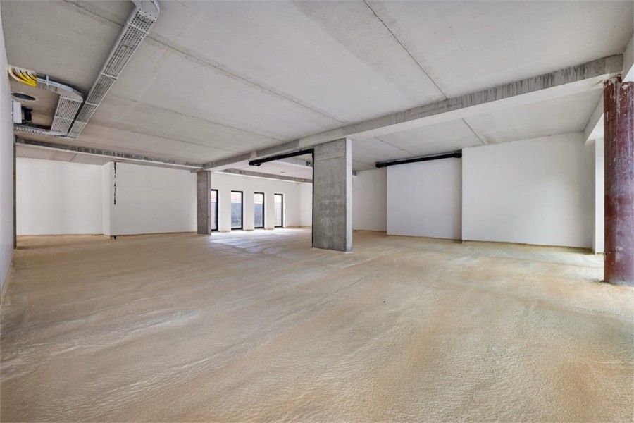 UNIEK CASCO HANDELSPAND VAN 238M² OP EEN TOPLOCATIE IN HASSELT foto 19