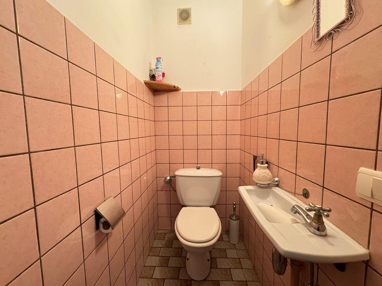 Zeer ruim appartement in groene omgeving foto 10
