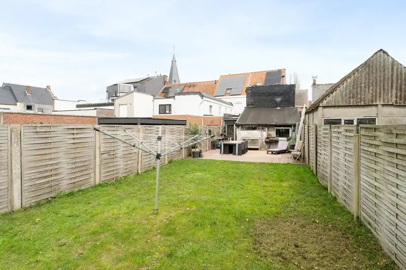 Beveren Roeselare : Nabij de kerk in Beveren ruime burgerwoning in lichte art-decostijl met 4 slaapkamers en zonnige tuin opp. 270 m² foto 16