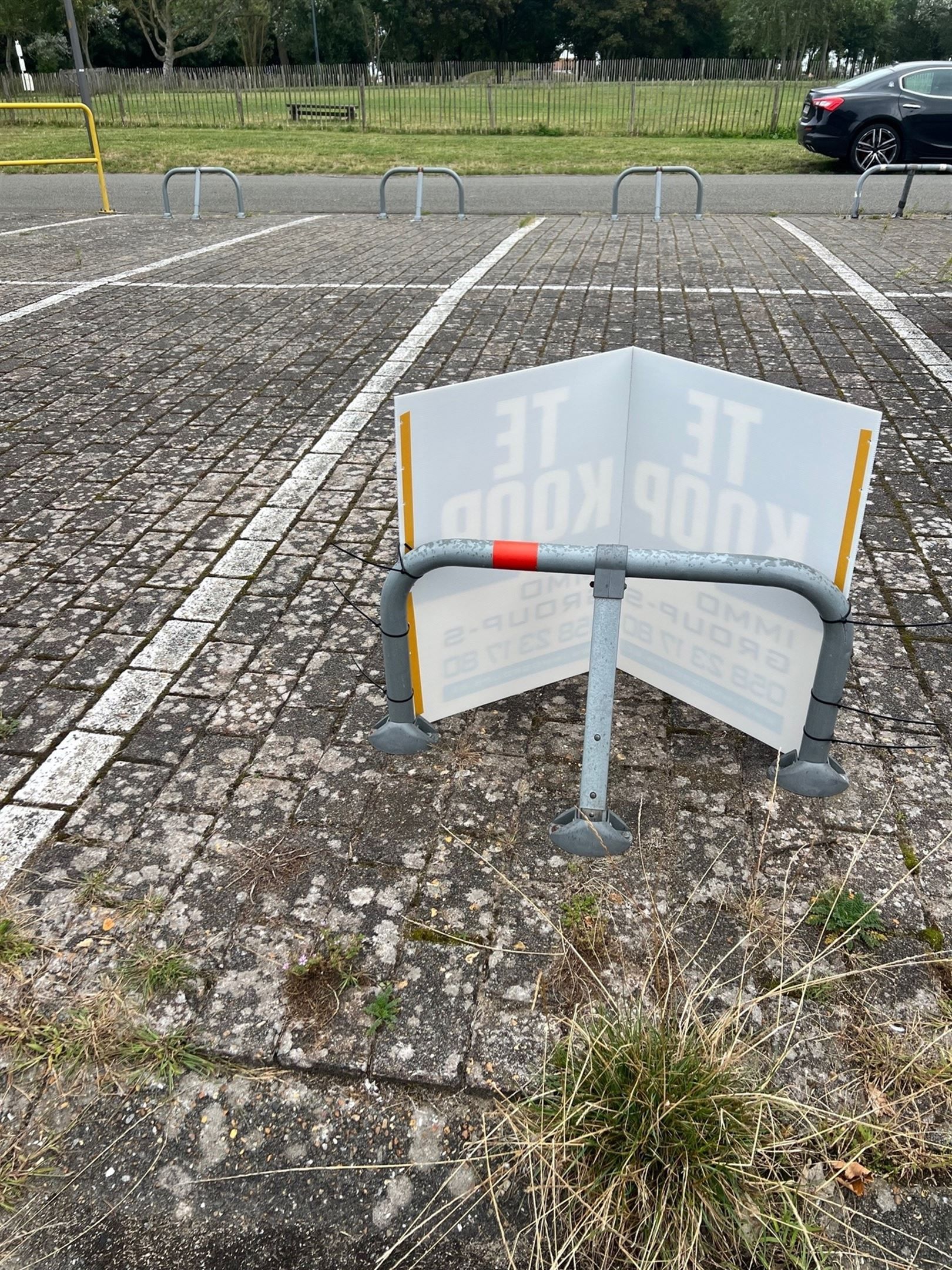 Private parking te koop in volle eigendom op 5 min wandelen van Zeedijk foto 3