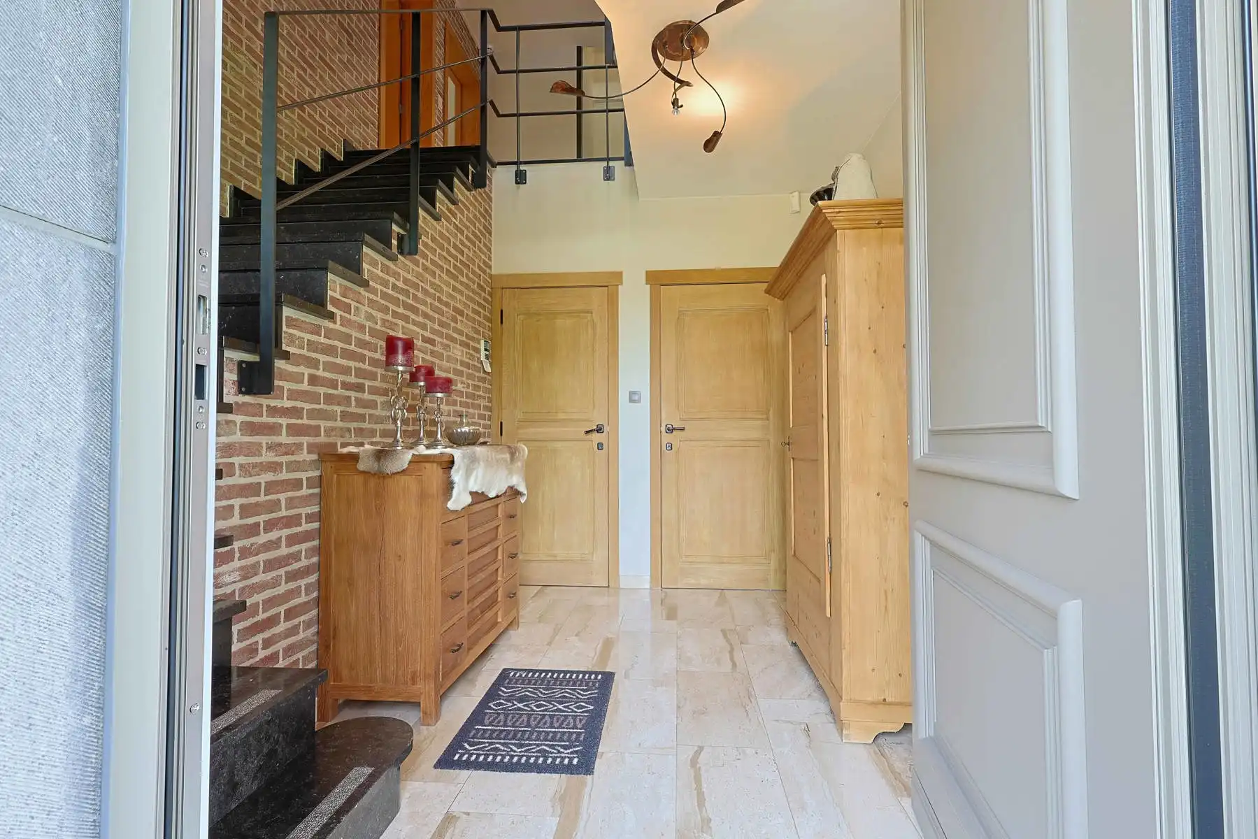 Exclusieve villa te koop - luxe, comfort en rust verzekerd. foto 4