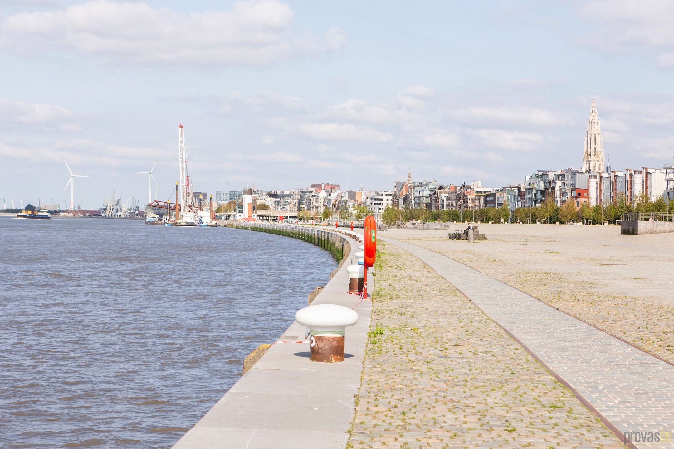 APP. OP HET ZUID MET FRONTAAL SCHELDEZICHT foto 14