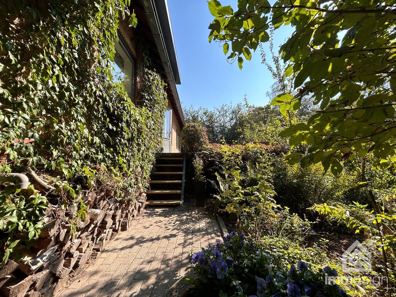 In het groen verscholen, vrijstaand landhuis met prachtige natuurtuin op 2100m² foto 42