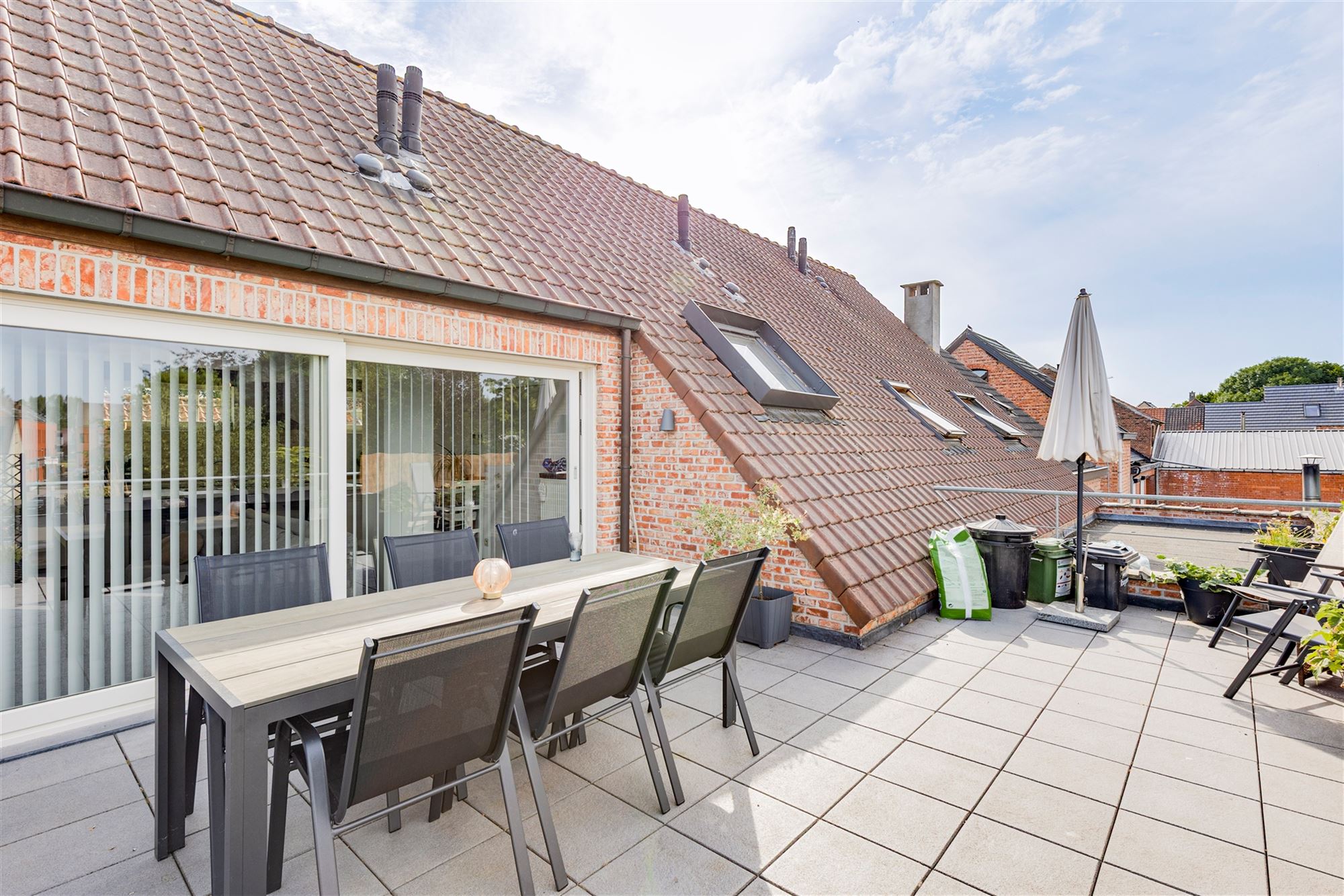 Prachtige loft met 3 slpk en ruim terras in Bazel foto 15