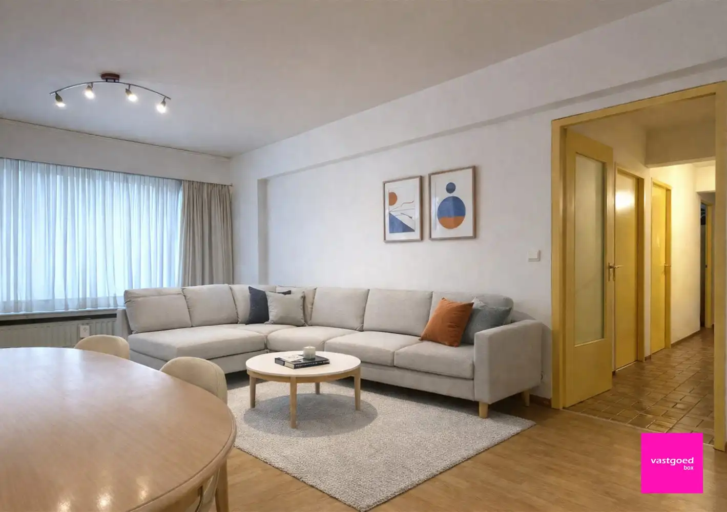 Welgelegen appartement met 3 slaapkamers,  te Oostende foto 2