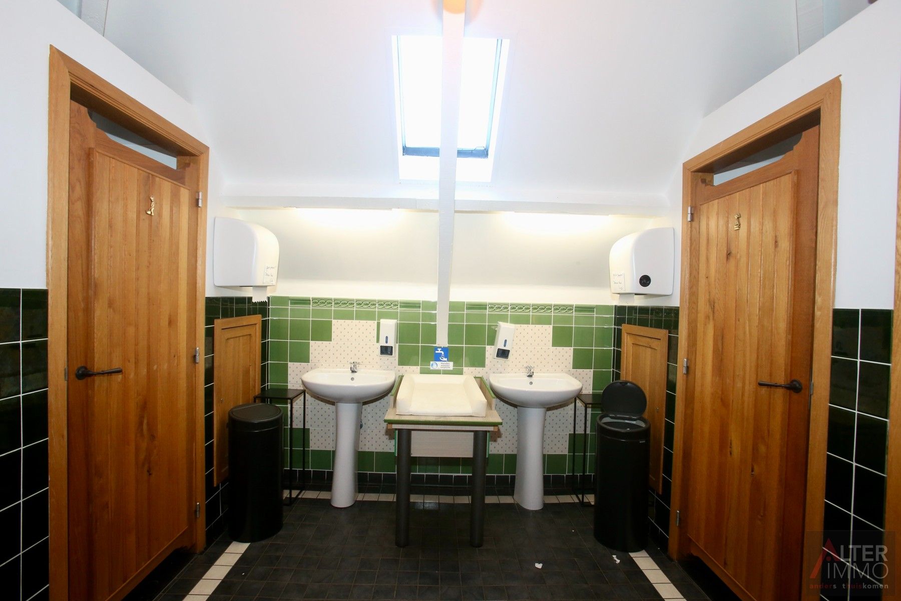 De Lemmensmolen, een gekende en uitstekend gelegen brasserie (ca. 200m²), al jarenlang een waar 'begrip' in de regio! foto 13