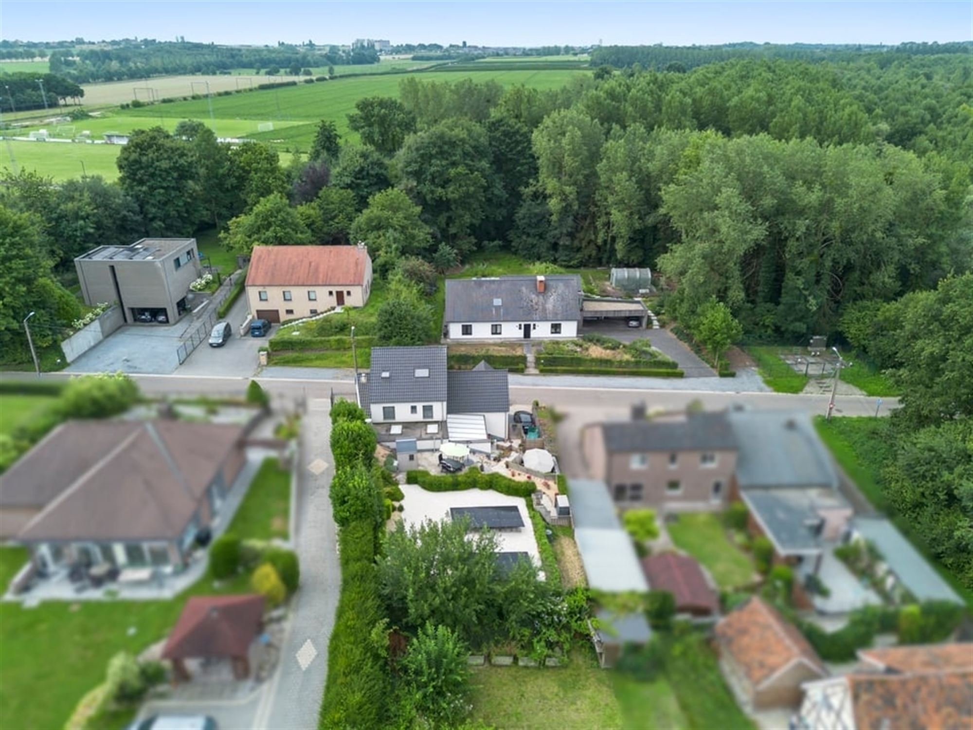 RUIME, INSTAPKLARE OPEN BEBOUWING MET PRACHTIGE TERRASSEN OP EEN RUSTIGE LOCATIE foto 33