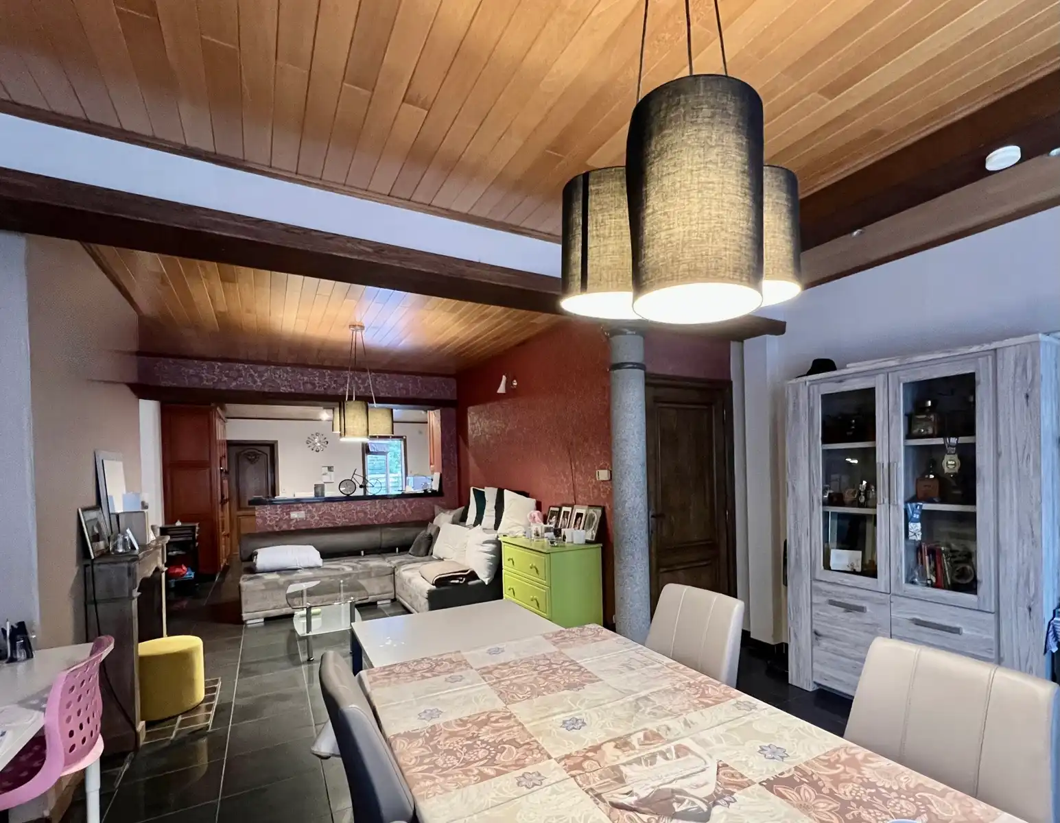 Solide woning met zeer gunstige ligging. foto 3