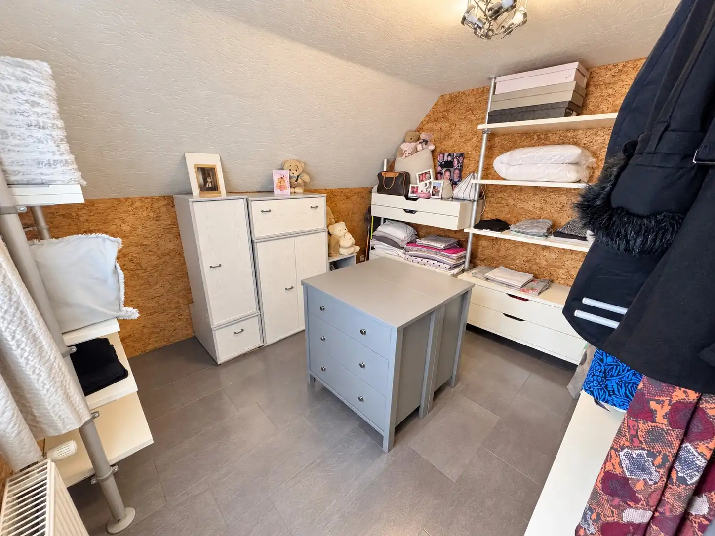 Verzorgde woning met twee slaapkamers en groot terras te huur te de Haan - Vosseslag. foto 10