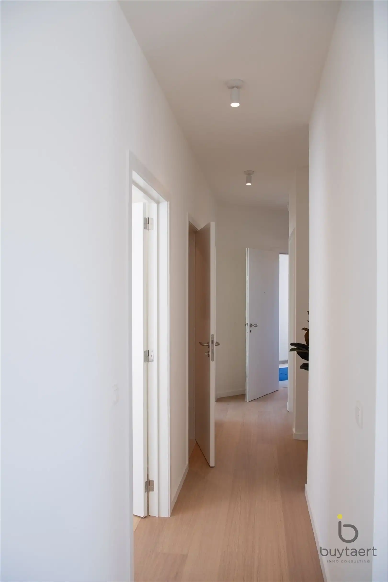 Beleef luxe, comfort en energiezuinigheid in een karaktervolle architectuur. foto 19