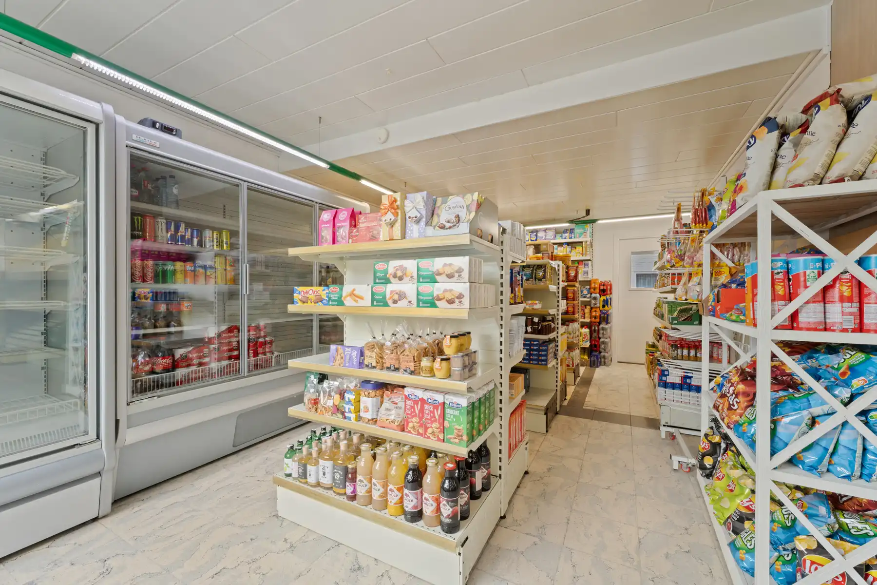 Centraal gelegen uitstekend onderhouden eigendom  foto 28