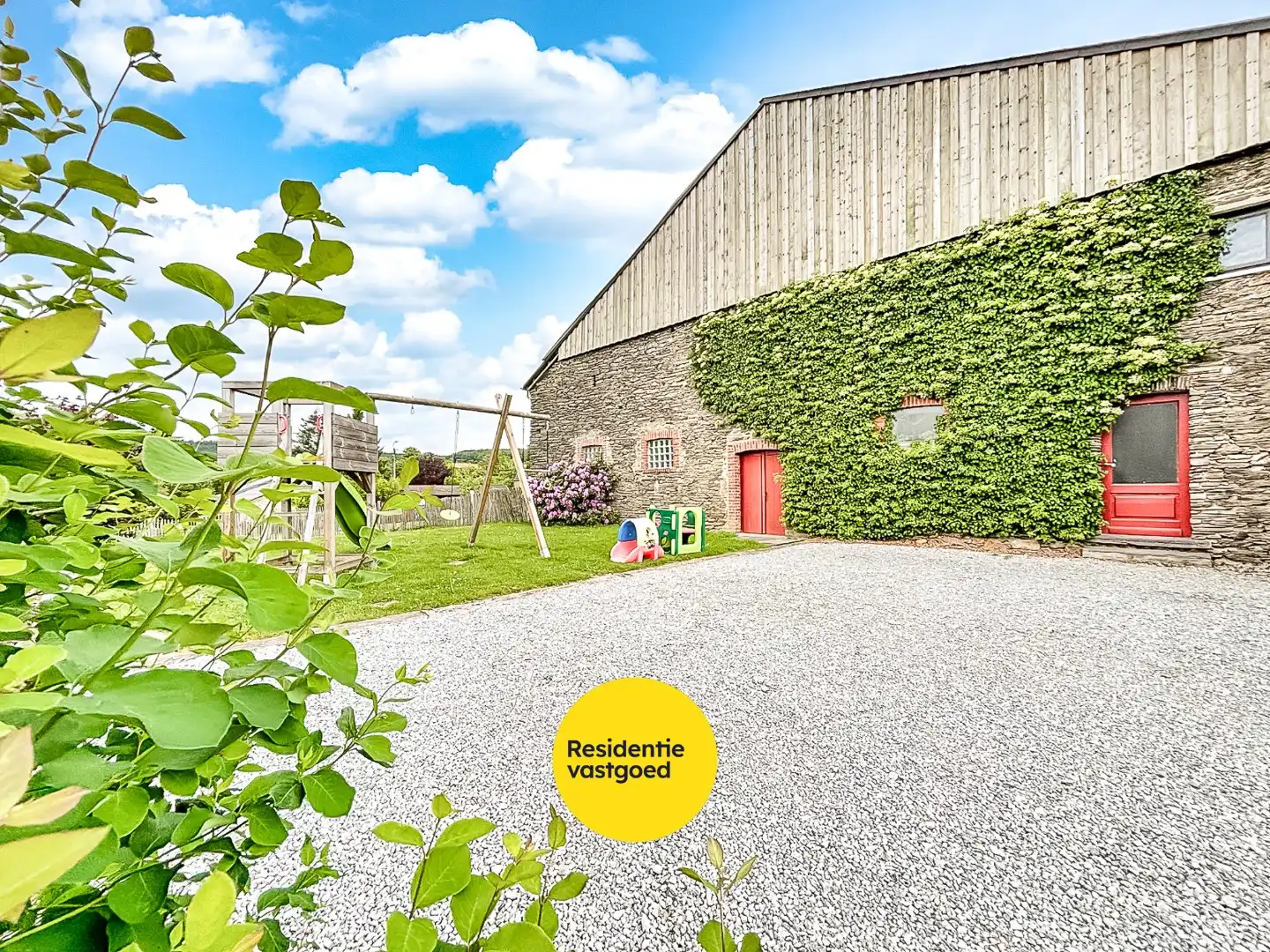 Drie gerenoveerde vakantiewoningen in de Ardennen! foto 2