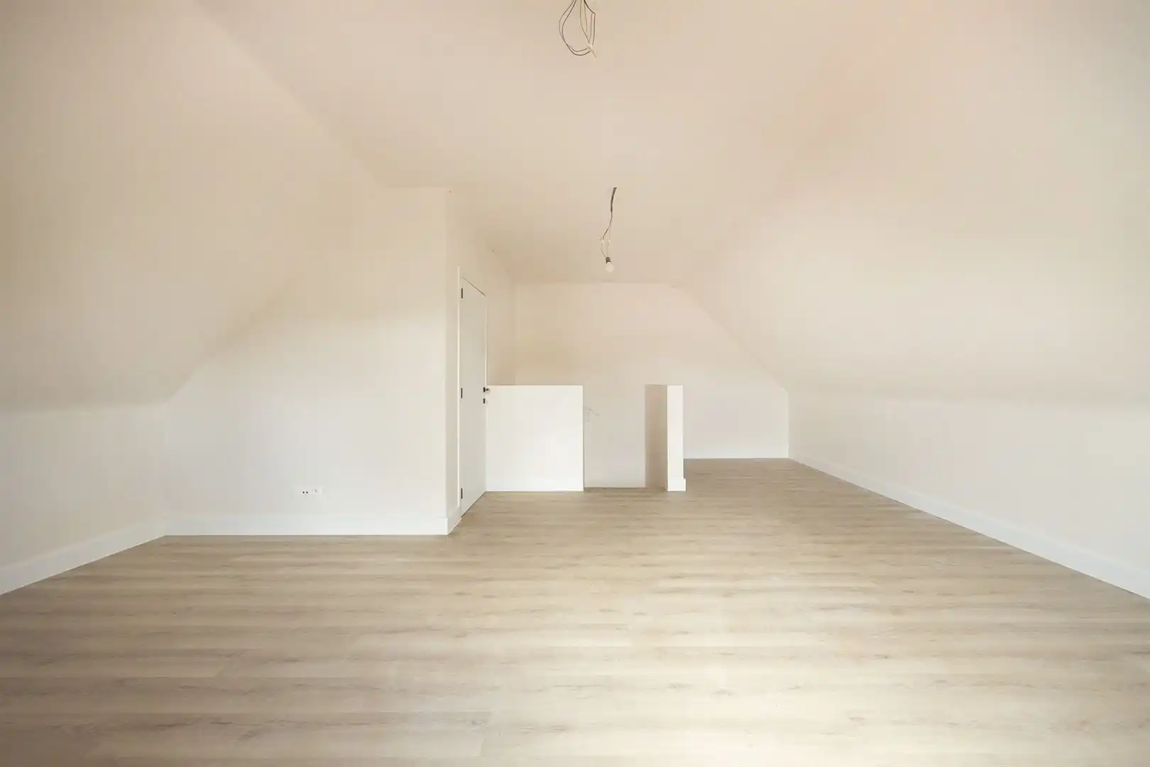 Nieuwbouw HOB met 4 slaapkamers en tuin  foto 16