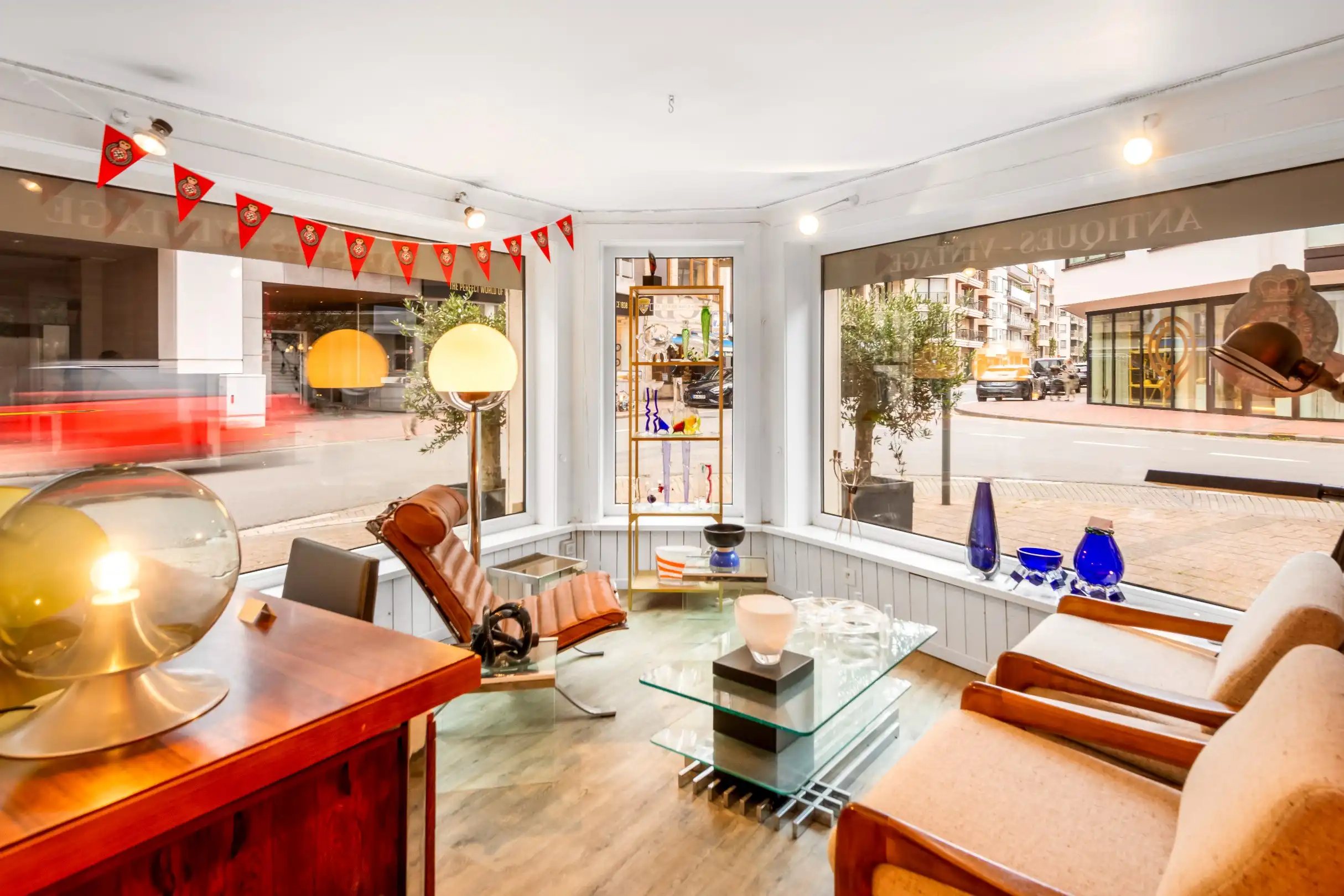 Multifunctioneel hoekpand met commerciële ruimte en  2 woonunits in centrum Knokke foto 5