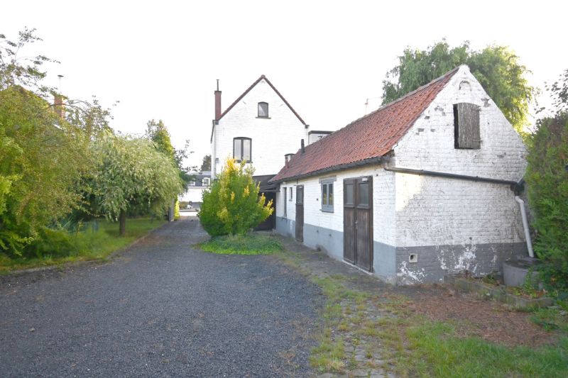 Exclusief te renoveren herenhuis met 5 slpks dit op toplocatie in het aangename Nazareth - De Pinte! foto 36