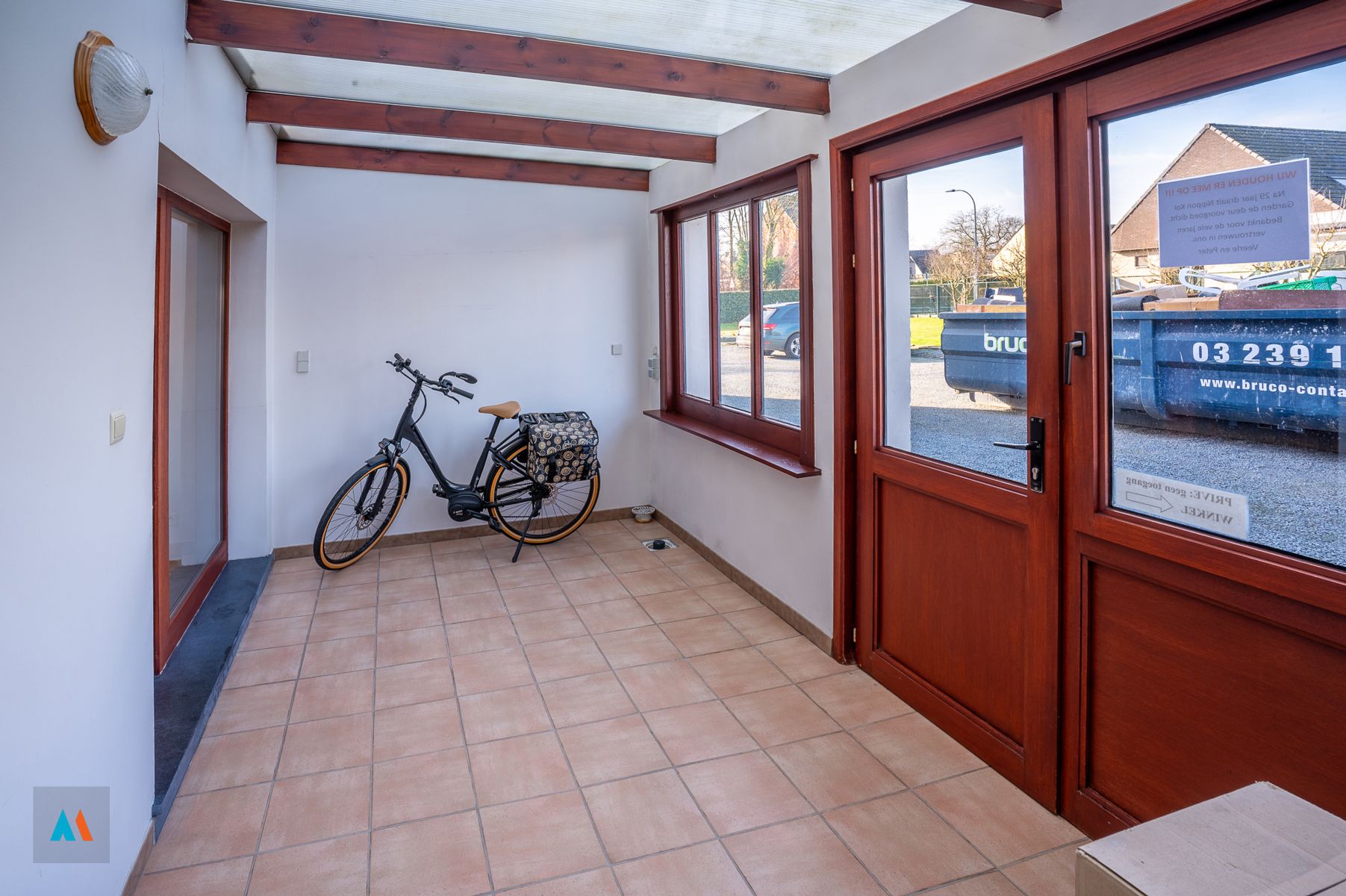 Polyvalent gebouw foto 12